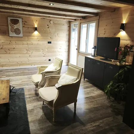 Ferme Perce-neige Sauna Et Jacuzzi Apartamento *