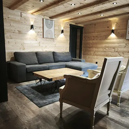 Ferme Perce-neige Sauna Et Jacuzzi Apartamento *