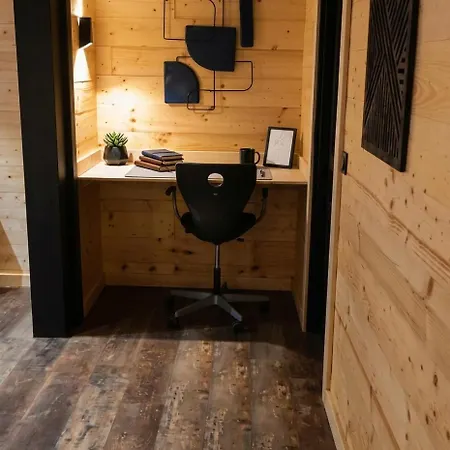 La Clochette D'hiver Familial Et Espace Detente コルニモン